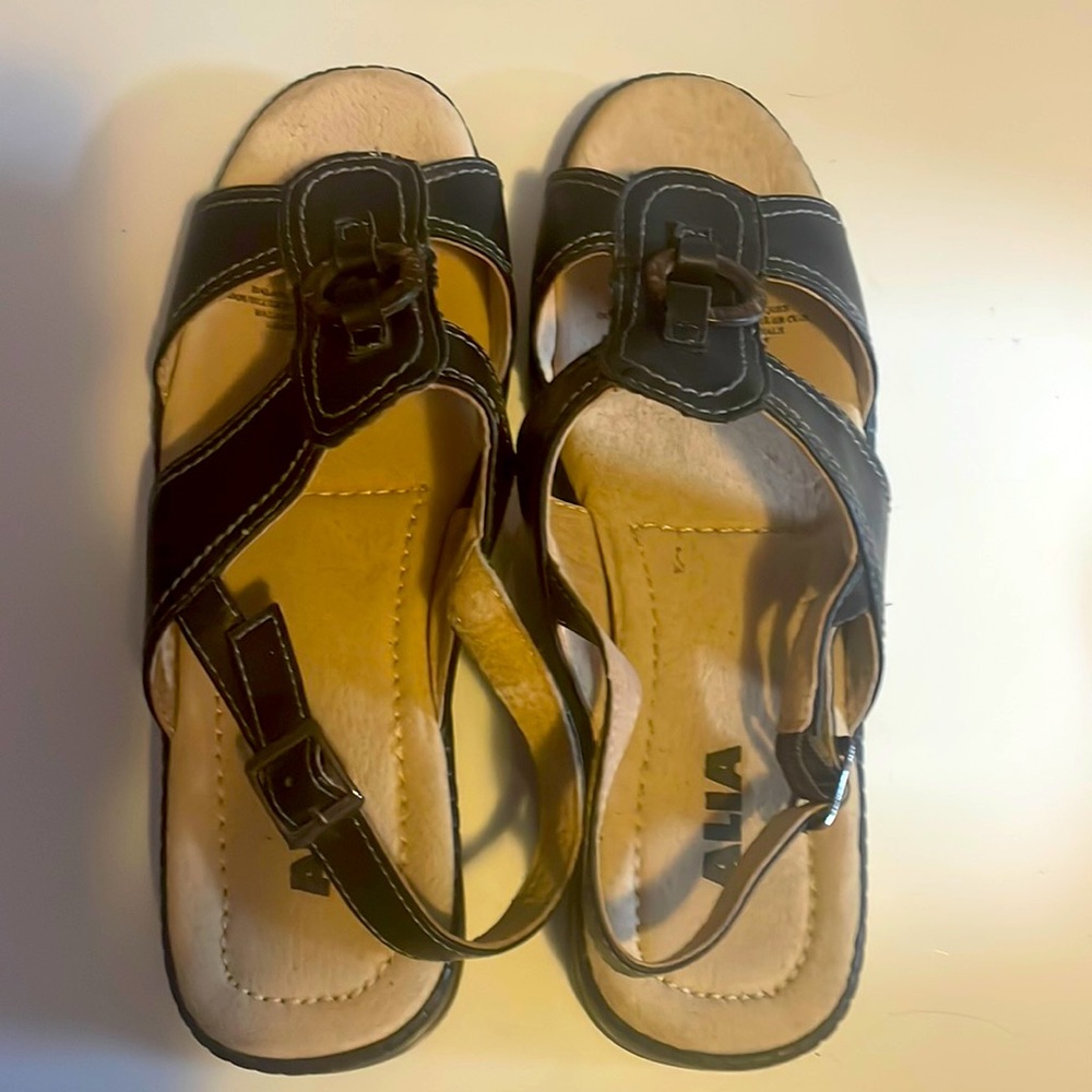 ALIA Women’s Black Sandals